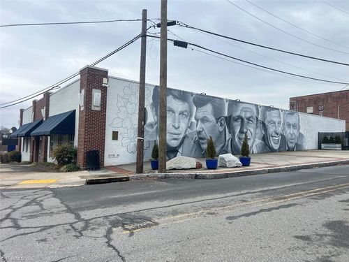 199 N Renfro St, Mount Airy, NC, 27030-3834 | Card Image