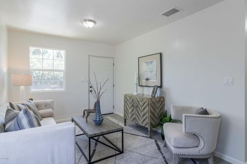 2-and-7-1649 E Oak St, Phoenix, AZ, 85006-1867 | Card Image