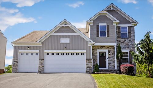 229 W Country Barn Rd, Houston, PA, 15342 | Card Image