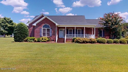 104 Kiowa Pl, Pikeville, NC, 27863-9548 | Card Image