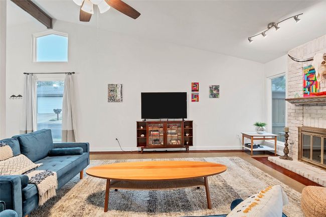 9458 Singing Quail Dr, Condo with 2 bedrooms, 2 bathrooms and 4 parking in Austin TX | Image 8