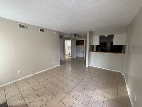 apt-214-9520 Royal Ln, Dallas, TX, 75243-7622 | Card Image
