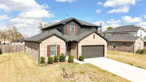 420 Magnolia St, Richwood, TX, 77566-5307 | Card Image