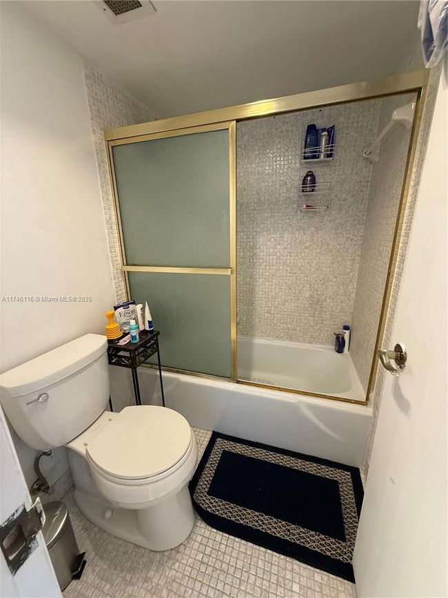 APT-628 - 500 Bayview Dr, Condo with 1 bedrooms, 2 bathrooms and null parking in Sunny Isles Beach FL | Image 10