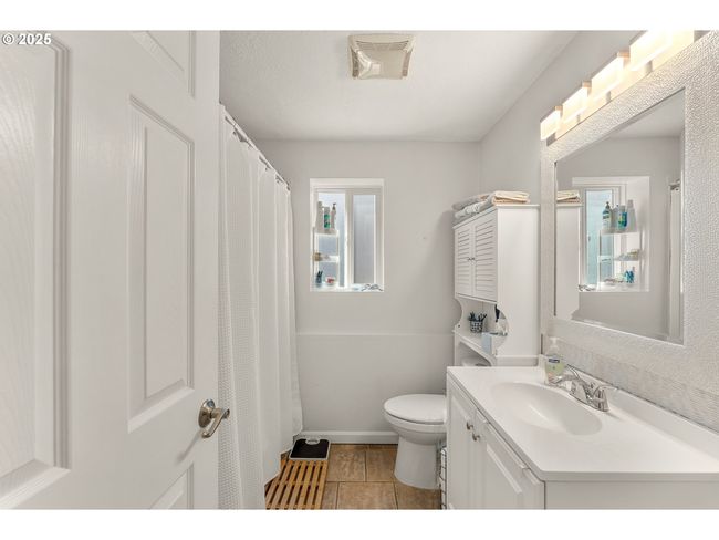 UNIT-13 - 47 Eagle Crest Dr, Condo with 2 bedrooms, 1 bathrooms and null parking in Lake Oswego OR | Image 11