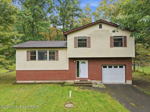 1350 Park Dr, East Stroudsburg, PA, 18302-9527 | Card Image
