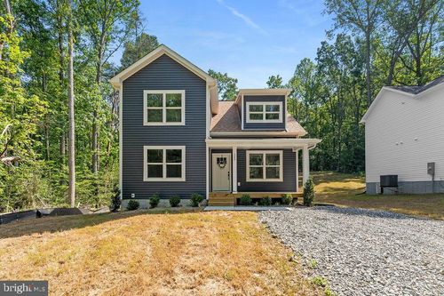 240 Poplar Dr, LOUISA, VA, 23093-5750 | Card Image