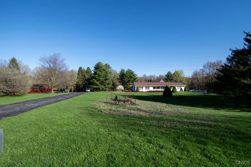 462 Hacadam Rd, Sauquoit, NY, 13456-3515 | Card Image