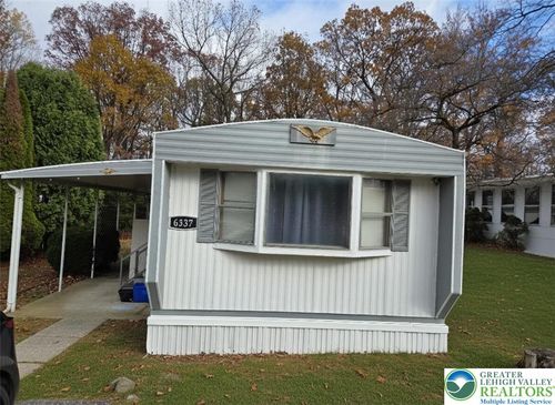 6337 Nisbet Ct, Slatington, PA, 18080-3036 | Card Image