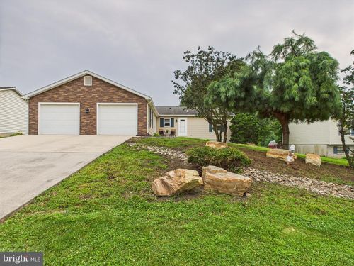 3670 Rock Creek Dr, DOVER, PA, 17315-4454 | Card Image
