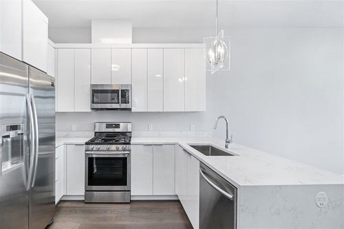 403-119 Peter St, Union City, NJ, 07087-5909 | Card Image