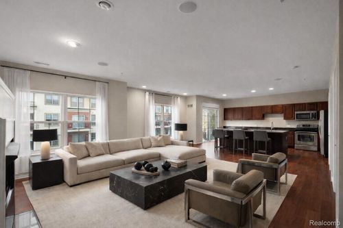 3139 Camden Dr, Troy, MI, 48084-7025 | Card Image