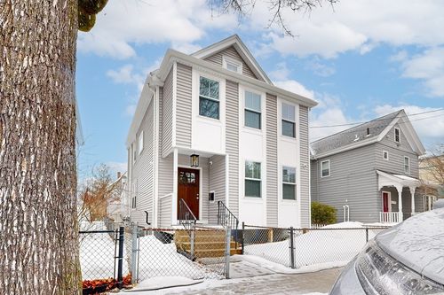 7 Madison Ave, Cambridge, MA, 02140-1614 | Card Image