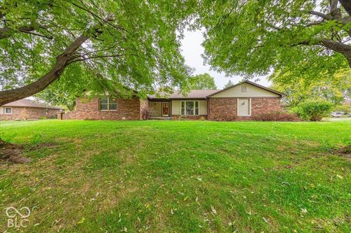 596 Yeagy Ct, Greenwood, IN, 46142-7284 | Card Image