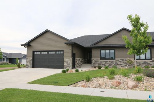 2701 W Oak Hill Dr Drive, Sioux Falls, SD, 57108 | Card Image