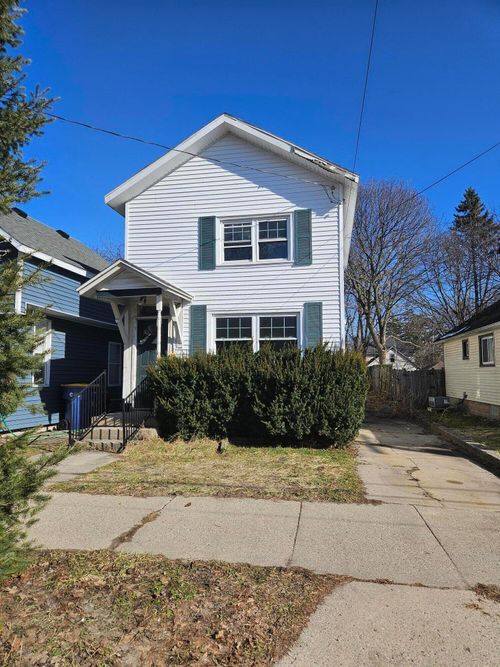 552 Pine Ave Nw, Grand Rapids, MI, 49504-5021 | Card Image