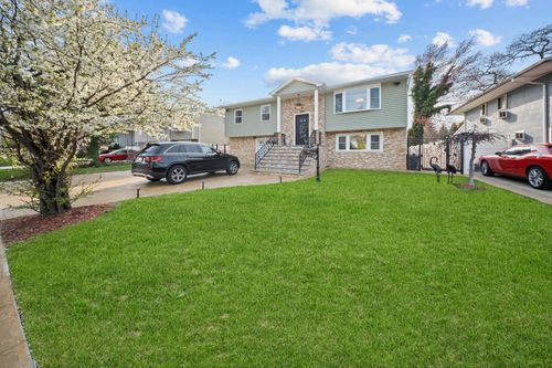 141 Brookside Ave, Roosevelt, NY, 11575-1901 | Card Image