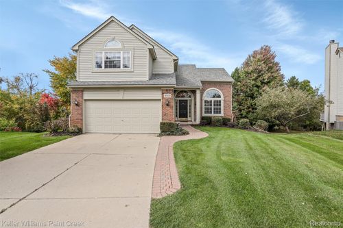 3663 Normandy Ct, Oakland Twp, MI, 48306-4738 | Card Image