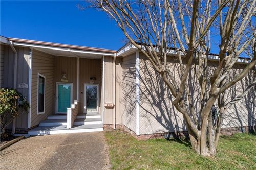 125 67th St, Virginia Beach, VA, 23451-2042 | Card Image