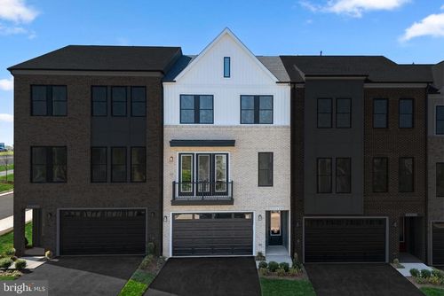44508 Lowestoft Sq, ASHBURN, VA, 20146 | Card Image