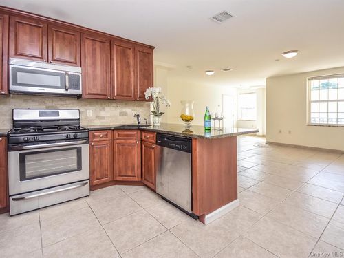 108-200 Carney Street, Glen Cove, NY, 11560 | Card Image