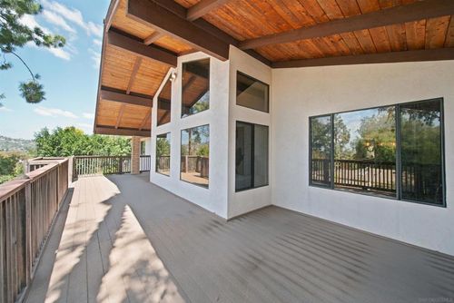 3537 Ybarra Rd, Spring Valley, CA, 91978-1117 | Card Image