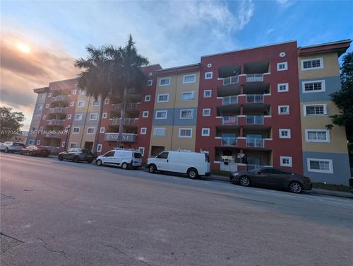 205-21 E 3rd St, Hialeah, FL, 33010-4980 | Card Image