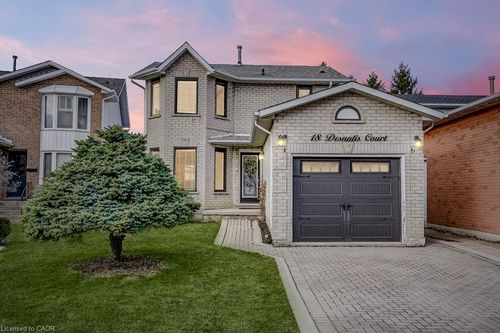 18 Desantis Crt, Hamilton, ON, L8W3A9 | Card Image