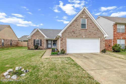 5743 Fawn Dr, Southaven, MS, 38672-6801 | Card Image