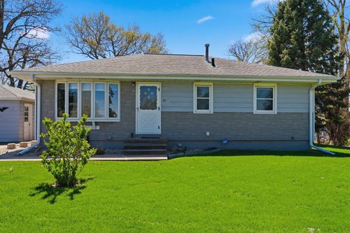 807 Maynard Avenue, Waterloo, IA, 50701 | Card Image