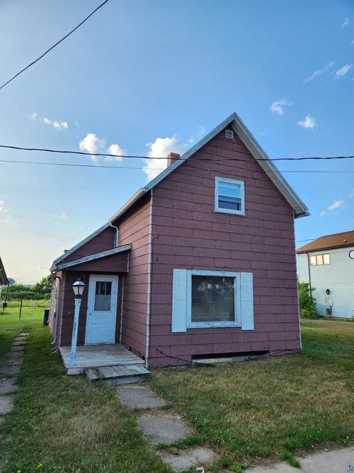 413 St Claire Street, Ashland, WI, 54806 | Card Image