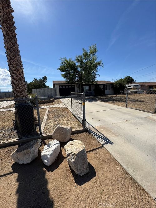11968 Bornite Ave, Hesperia, CA, 92345 | Card Image