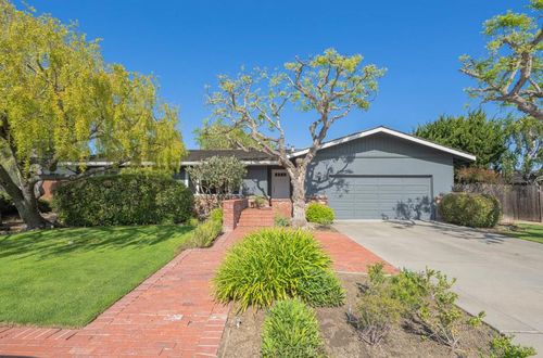 20260 Portola Dr, Salinas, CA, 93908-1201 | Card Image