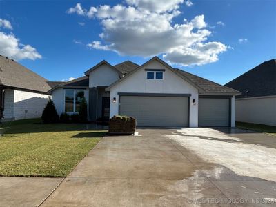 2116 E 128th Place S, House other with 3 bedrooms, 2 bathrooms and null parking in Jenks OK | Image 1