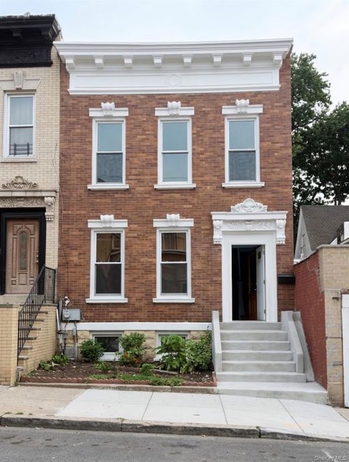 33 Sunnyside Court, New York, NY, 11207 | Card Image