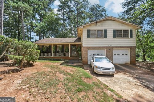 524 Fond Du Lac Dr, Stone Mountain, GA, 30088-1120 | Card Image