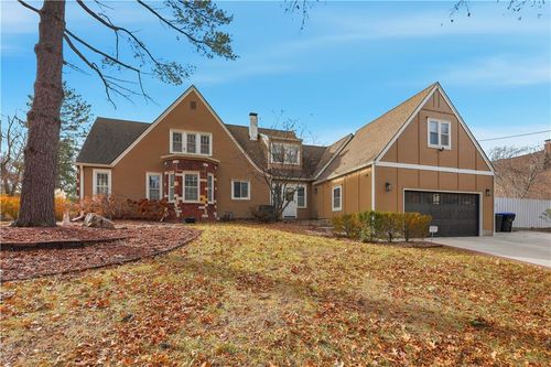 1303 Sw Pembroke Ln, Topeka, KS, 66604-2534 | Card Image