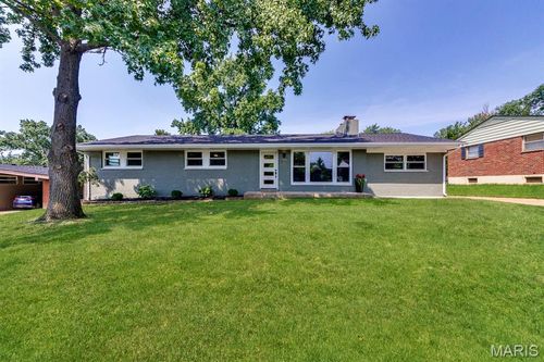 8751 Townhill Dr, Saint Louis, MO, 63126-1822 | Card Image