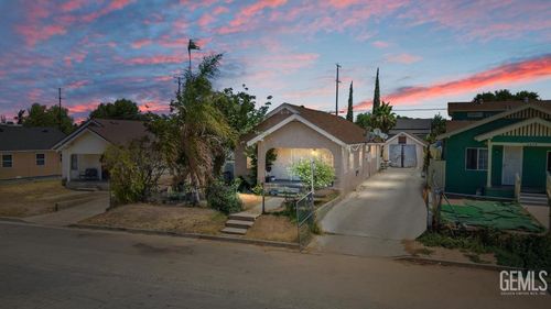 1620 Quincy St, Bakersfield, CA, 93305-4838 | Card Image