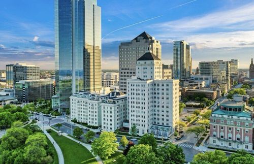 nt3np3-777 N Prospect Avenue, Milwaukee, WI, 53202 | Card Image