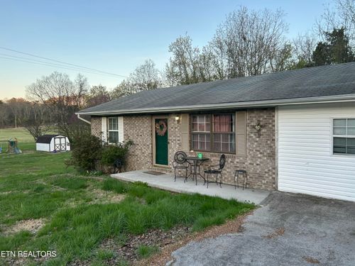 451 W Main St, Dandridge, TN, 37725 | Card Image