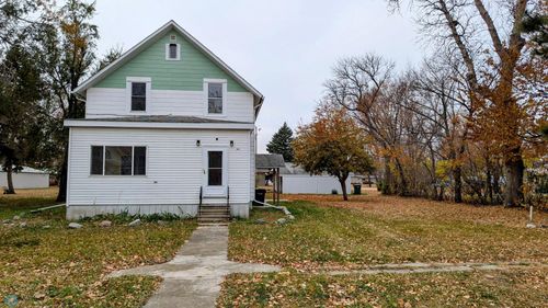 125 2nd St W, Hunter, ND, 58048-4129 | Card Image