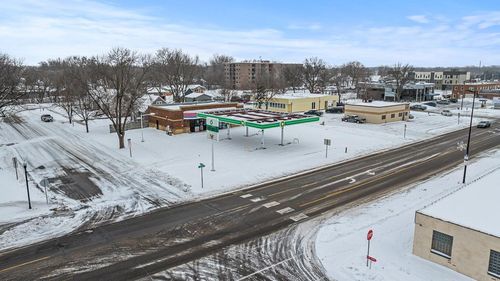 304 E College Dr, Marshall, MN, 56258-1820 | Card Image