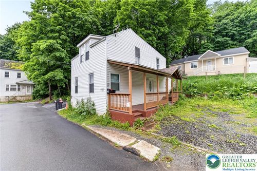 605 N 8th St, Pottsville, PA, 17901-1509 | Card Image