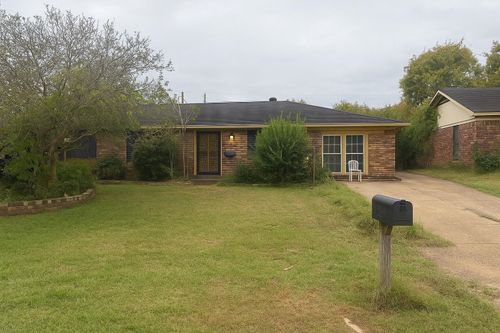 887 Bramblewood Ln, Memphis, TN, 38109-5637 | Card Image