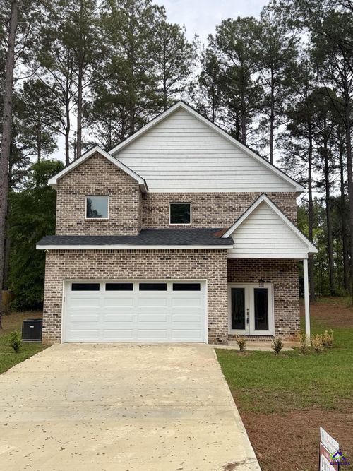 238 Wood Oak Cir, Cochran, GA, 31014-8252 | Card Image