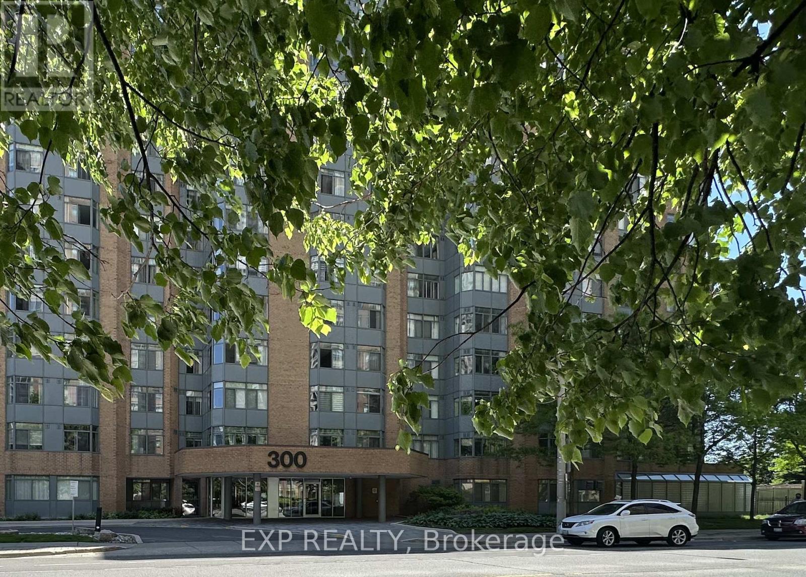 Residential in Mississauga (City Centre) 3