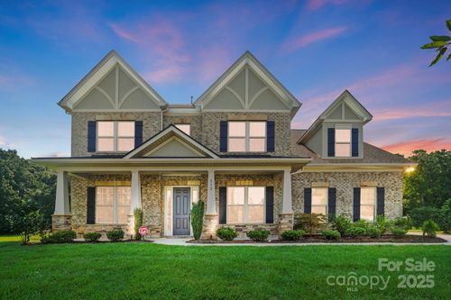 512 Chicory Cir, Matthews, NC, 28104-9207 | Card Image