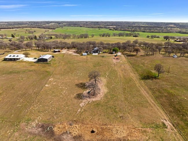 1091 County Road 345, House other with 3 bedrooms, 2 bathrooms and null parking in Forestburg TX | Image 25