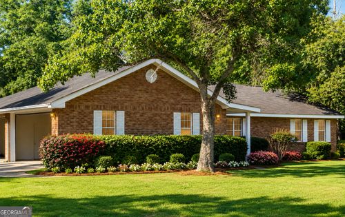 135 Brandon St, Baxley, GA, 31513-7143 | Card Image